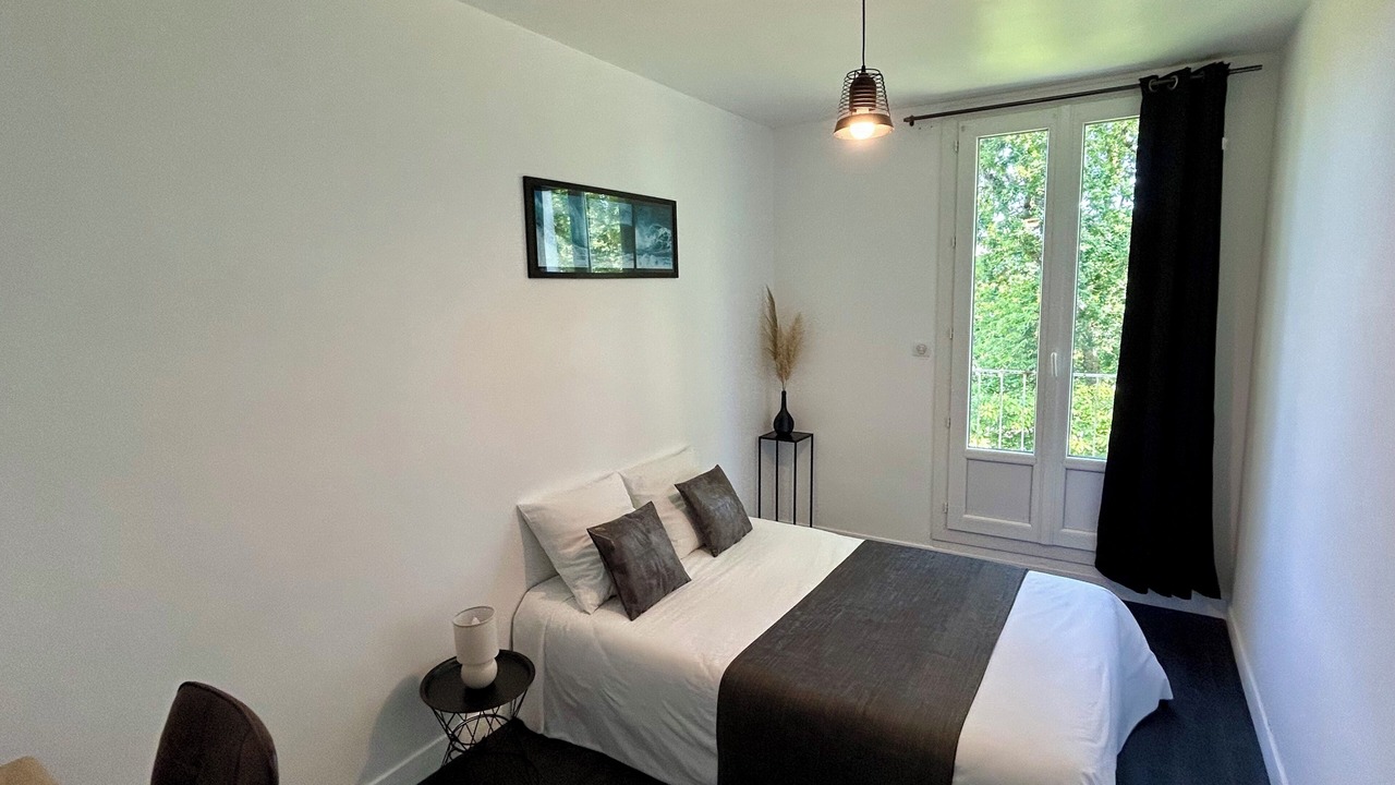 Photo of Bedroom in Quimper