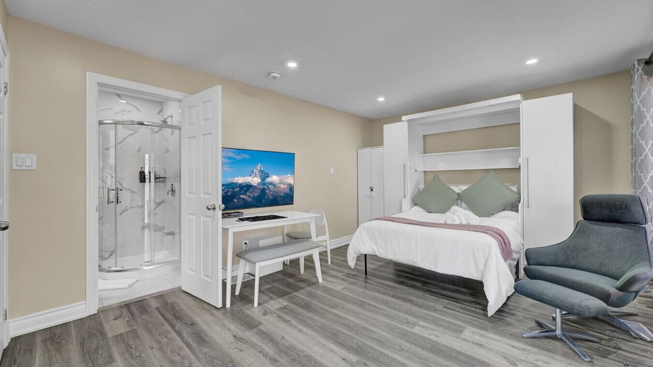 Photo of Bathroom in The Peanut