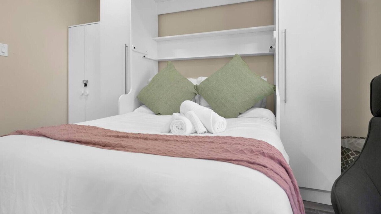 Photo of Bedroom in The Peanut