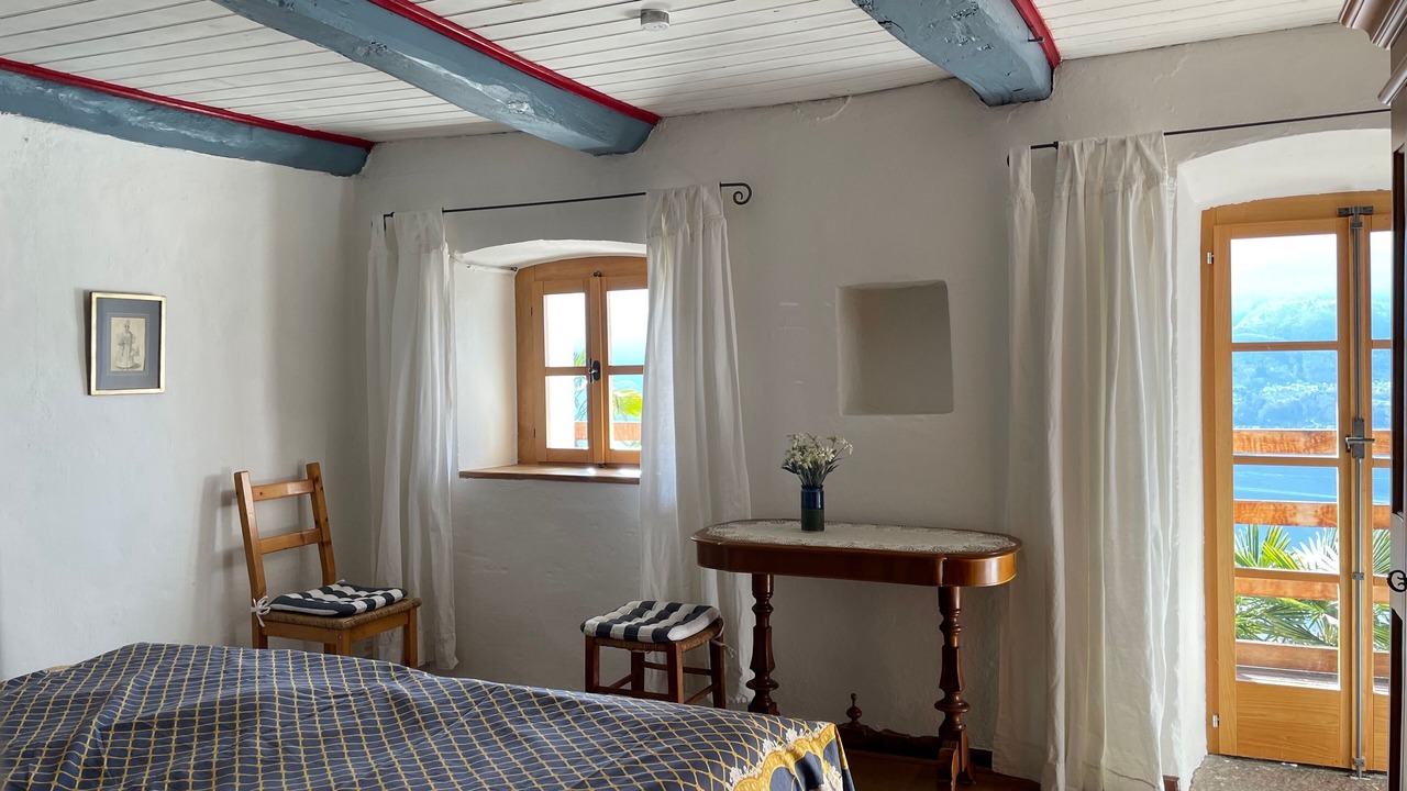 Photo of Bedroom in Brione sopra Minusio