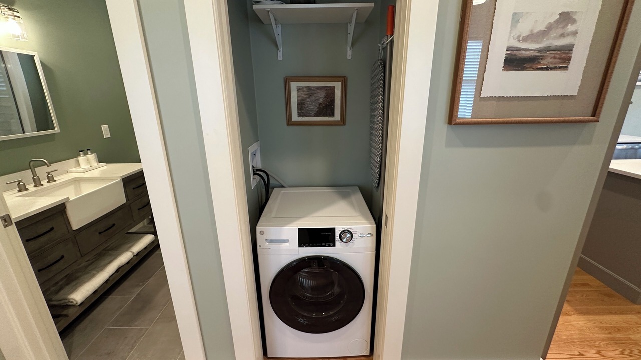 Photo of Others in Off Broadway