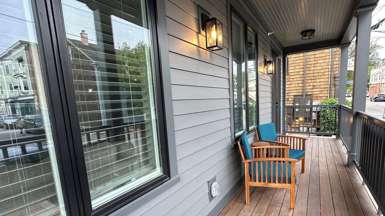 Photo of Outdoor in Off Broadway