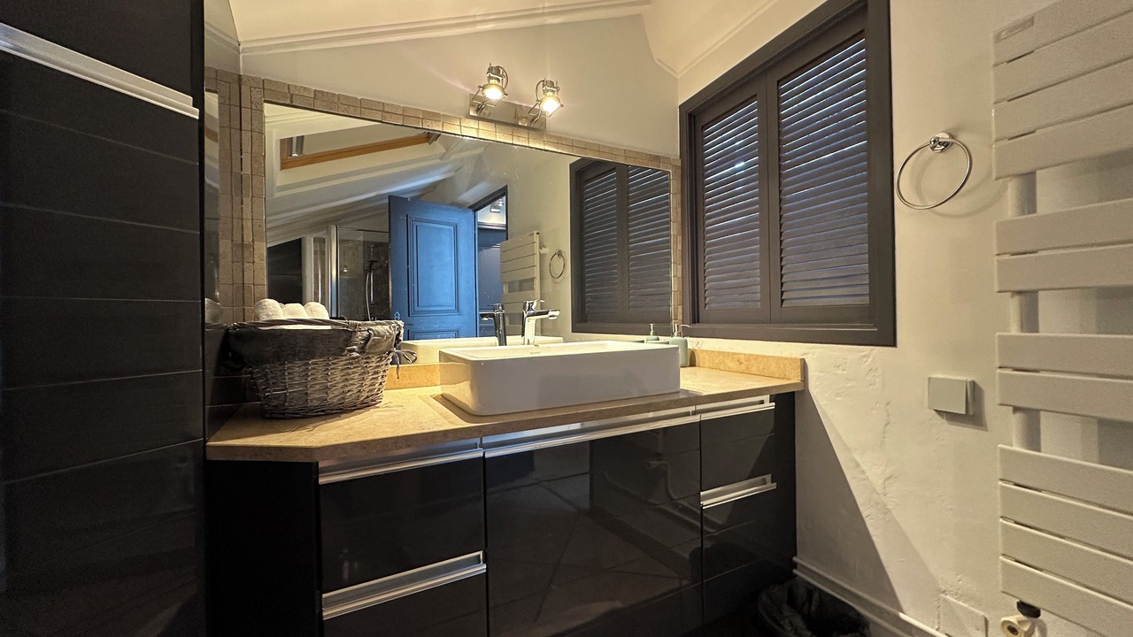 Photo of Bathroom in Saint-Victor-des-Oules