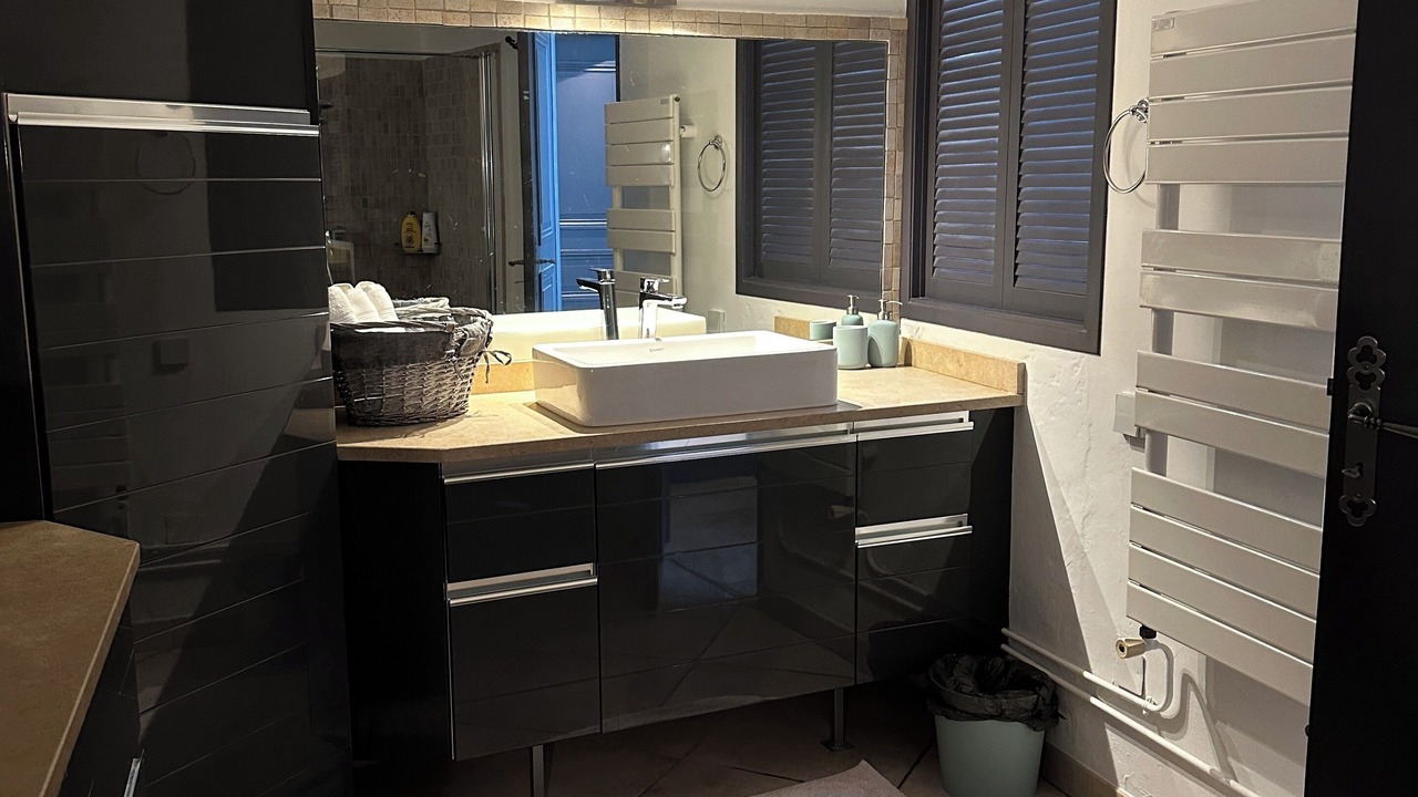 Photo of Bathroom in Saint-Victor-des-Oules