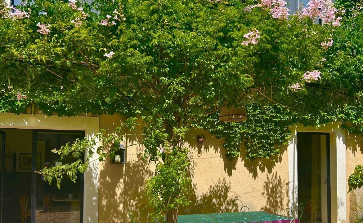 Photo of Outdoor in Saint-Victor-des-Oules