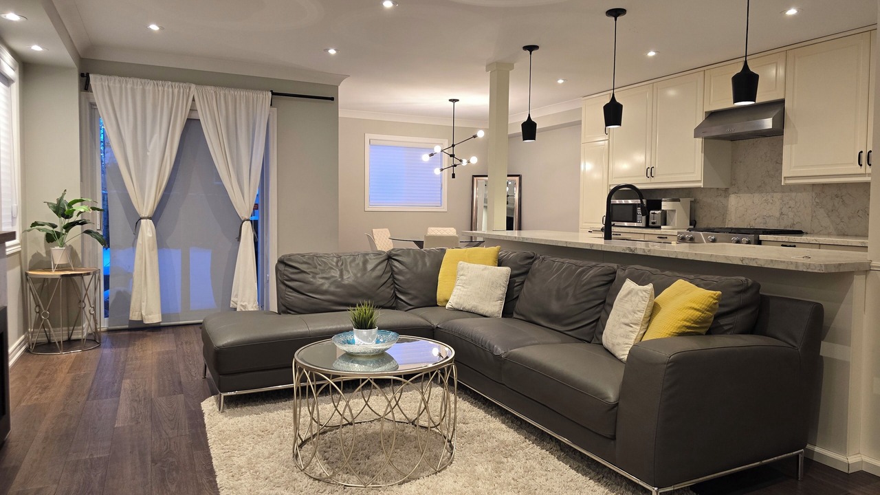 Photo of Livingroom in Elder Mills