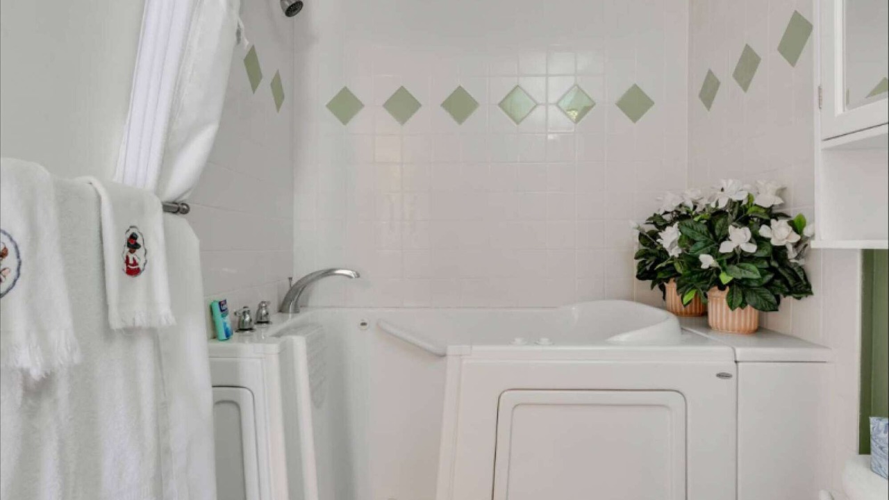 Photo of Bathroom in Ocean Side Village