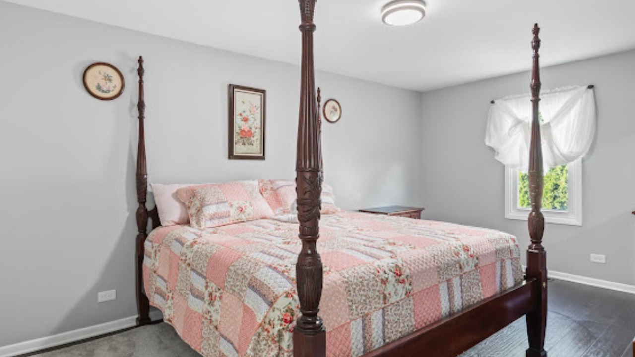 Photo of Bedroom in North Chicago