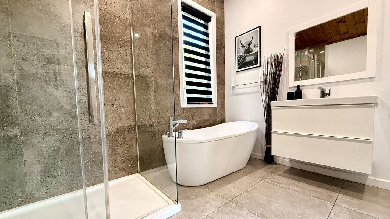 Photo of Bathroom in Saint-Damien-de-Buckland