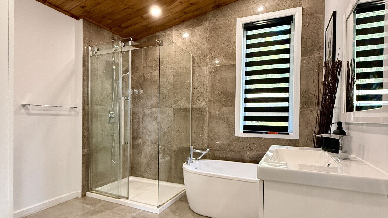 Photo of Bathroom in Saint-Damien-de-Buckland
