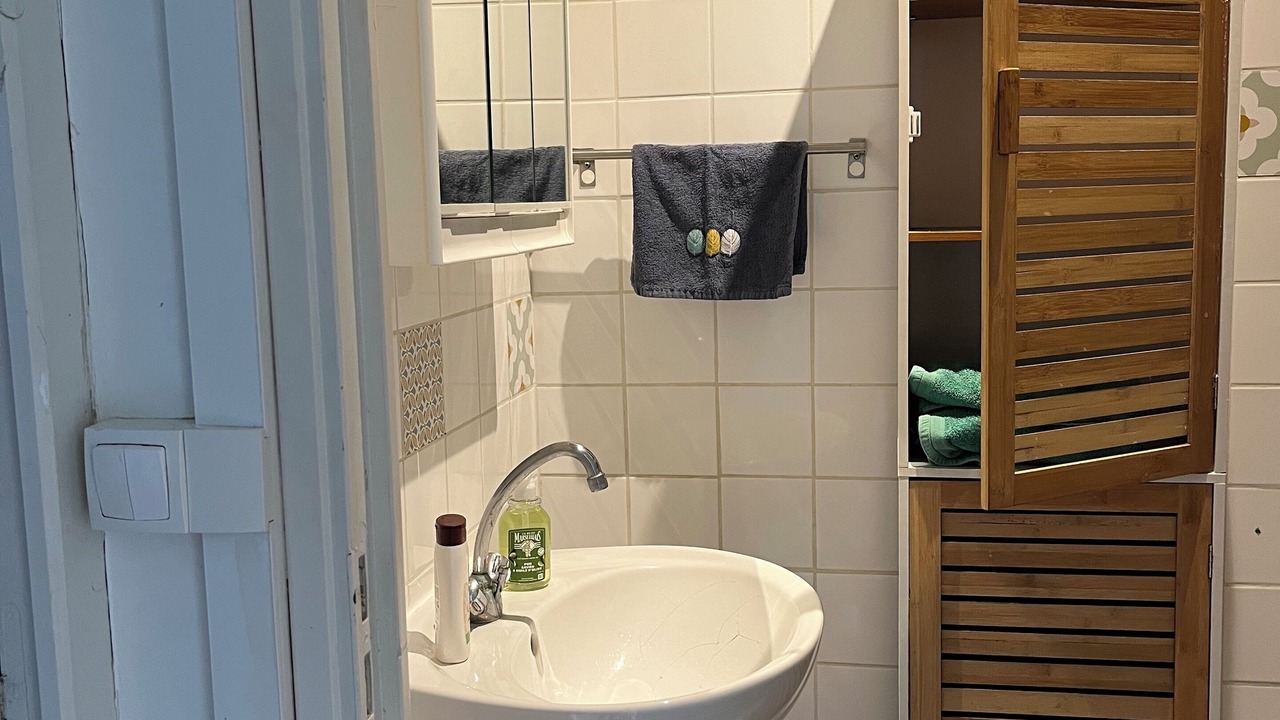Photo of Bathroom in Anatole France Danton