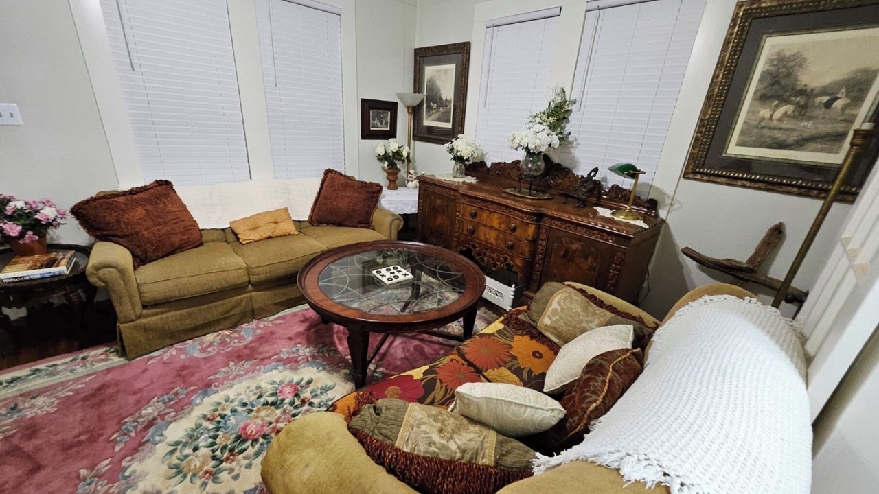 Photo of Livingroom in Coldspring