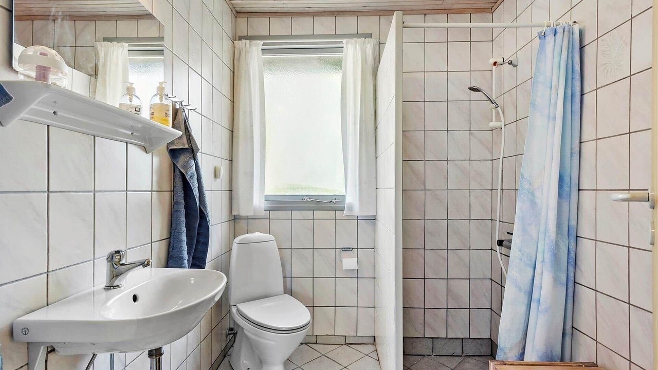 Photo of Bathroom in Østerskov