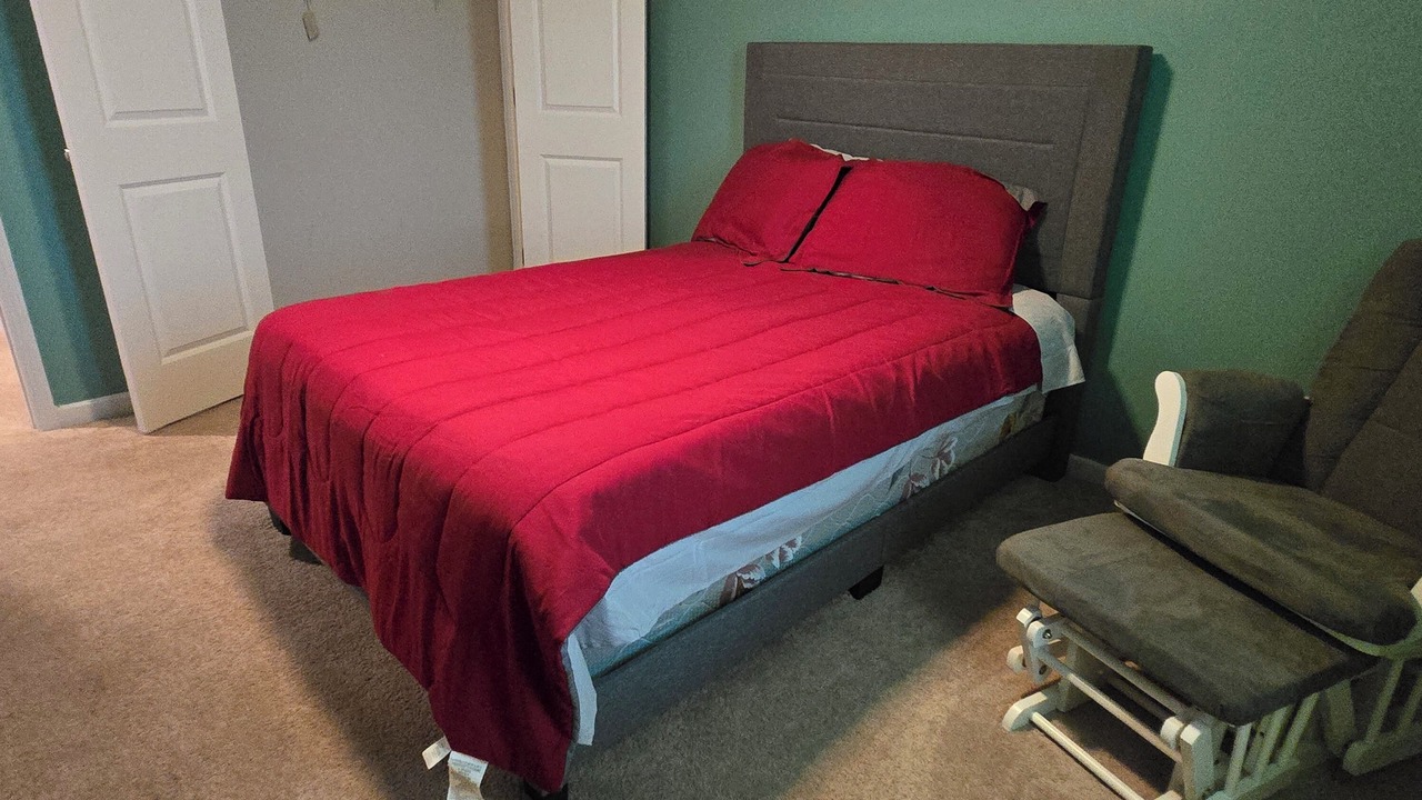 Photo of Bedroom in Locust Grove
