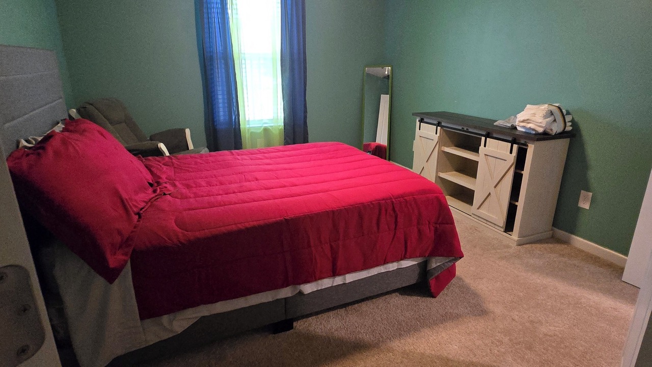 Photo of Bedroom in Locust Grove