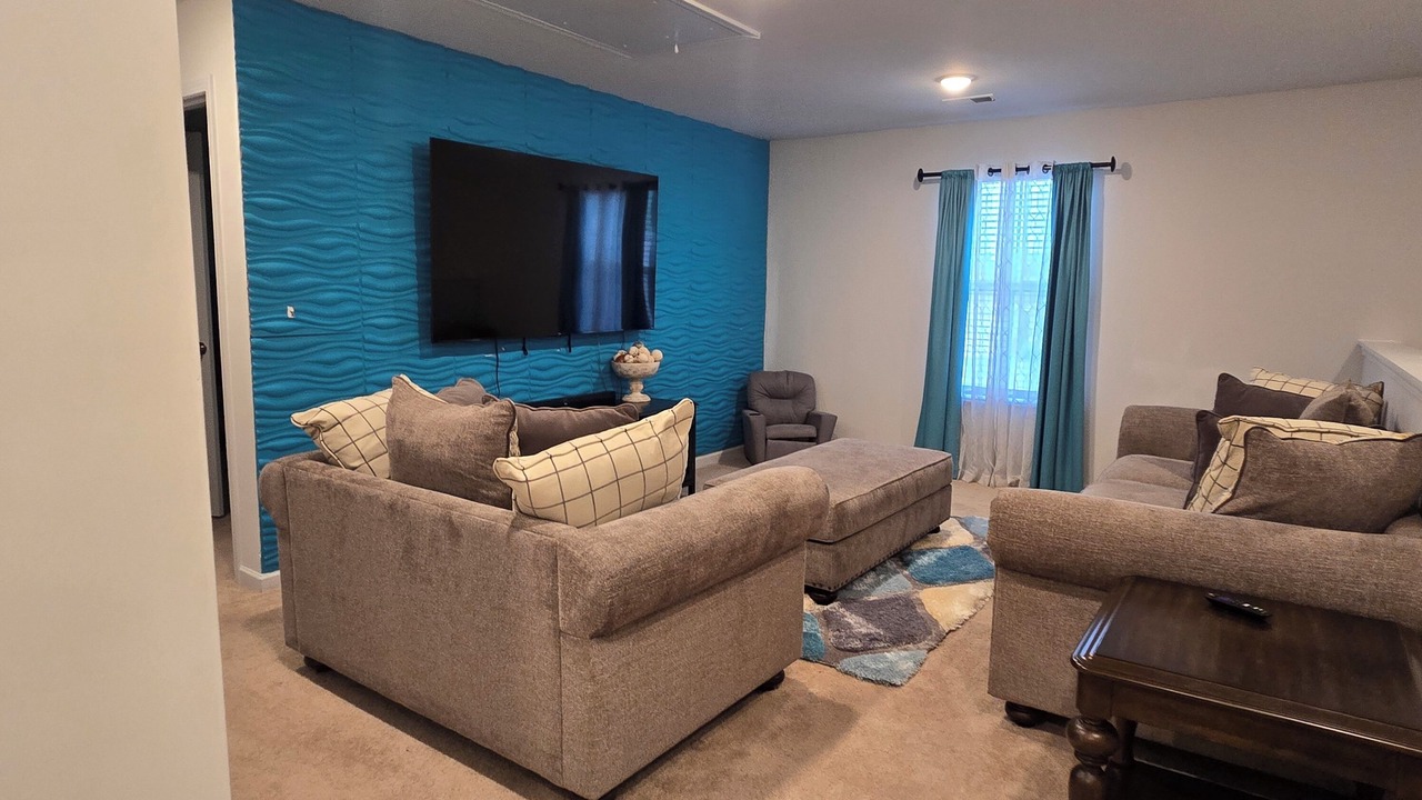 Photo of Livingroom in Locust Grove