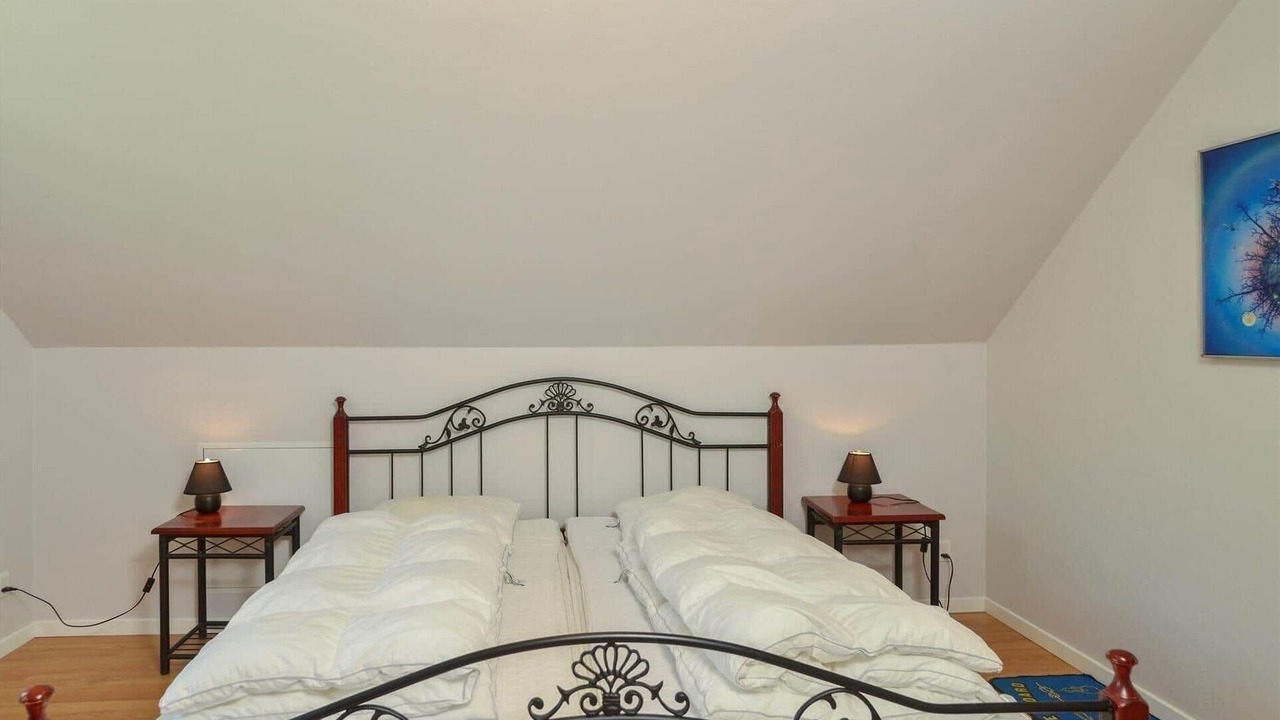 Photo of Bedroom in Helsned