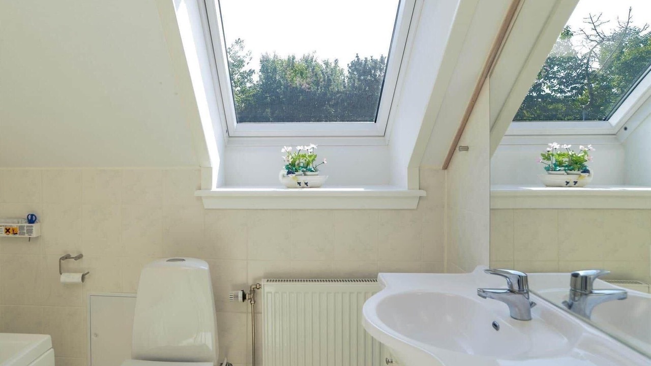 Photo of Bathroom in Helsned
