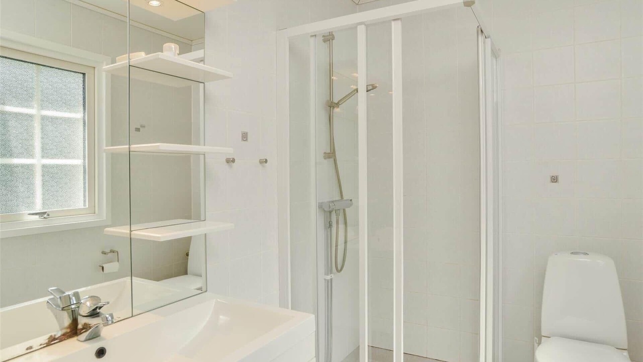 Photo of Bathroom in Helsned