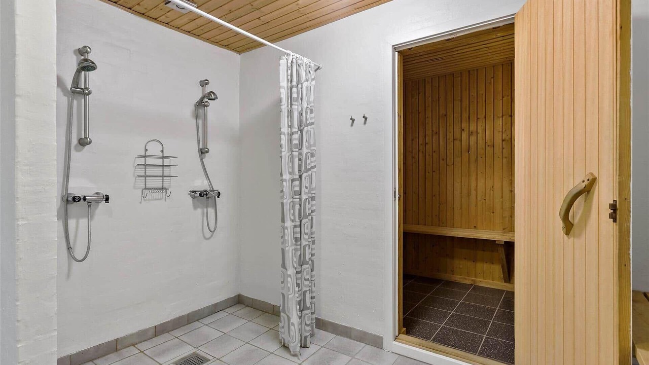 Photo of Bathroom in Borglum