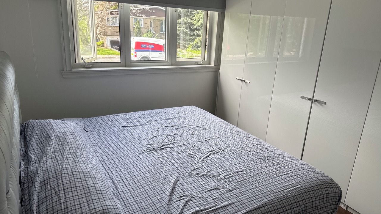 Photo of Bedroom in Longueuil