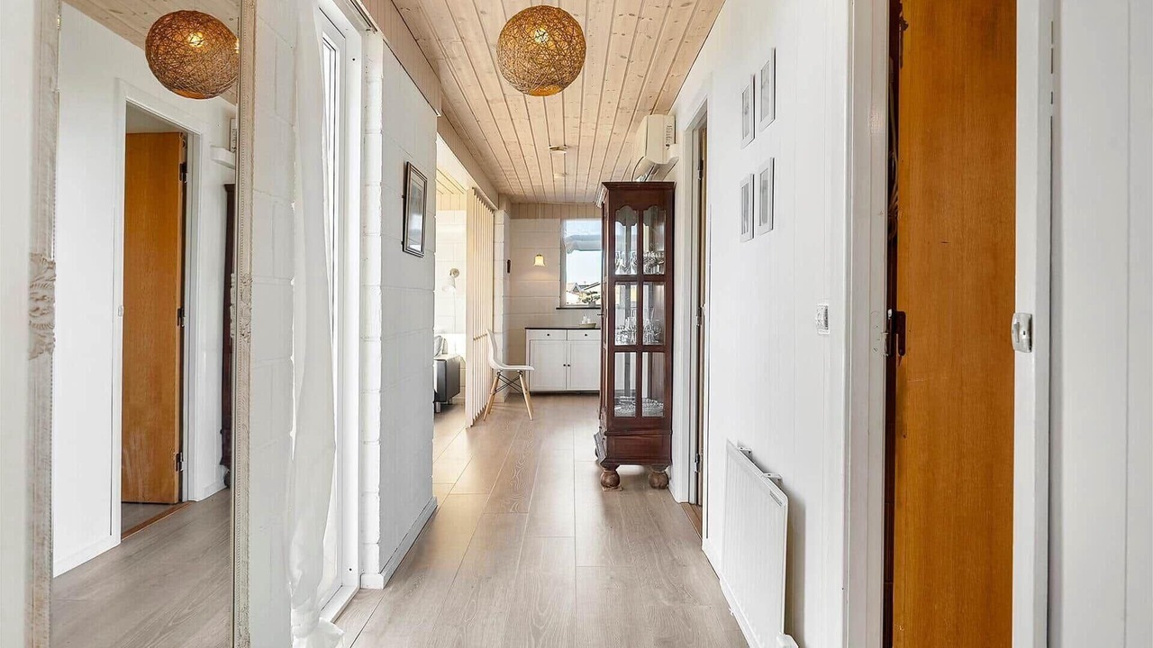 Photo of Others in Skyum