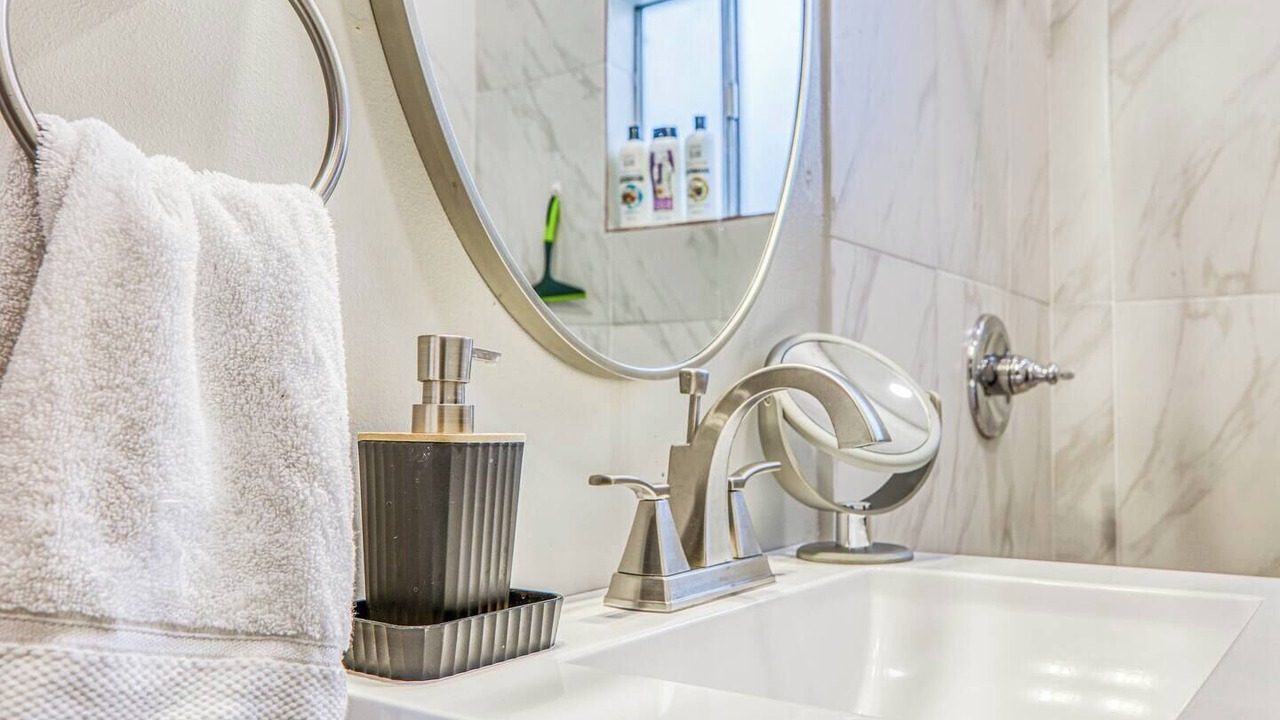 Photo of Bathroom in Pershing - Government Hill