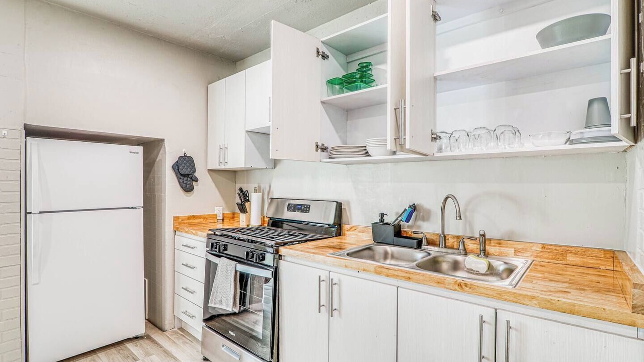 Photo of Kitchen in Pershing - Government Hill