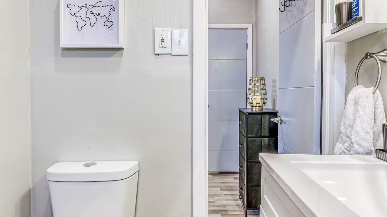 Photo of Bathroom in Pershing - Government Hill