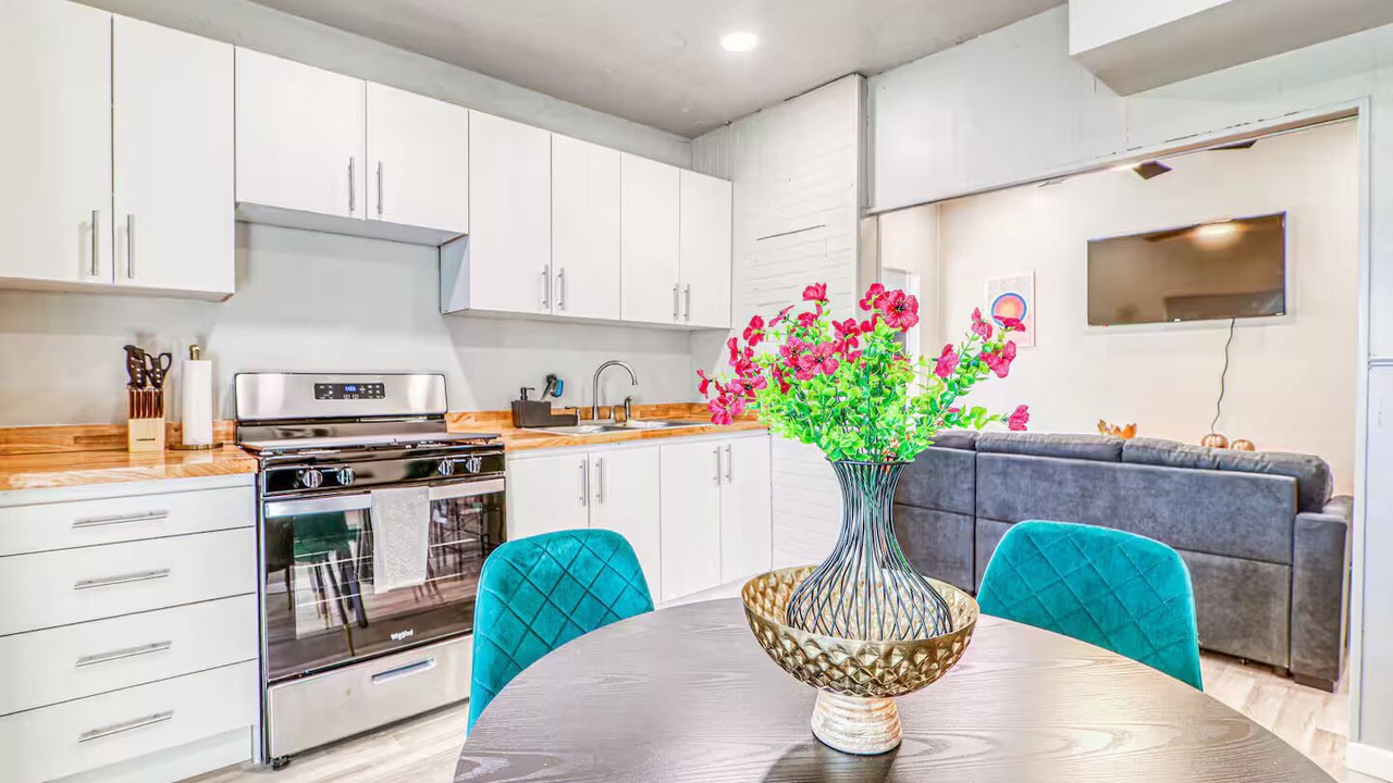 Photo of Kitchen in Pershing - Government Hill
