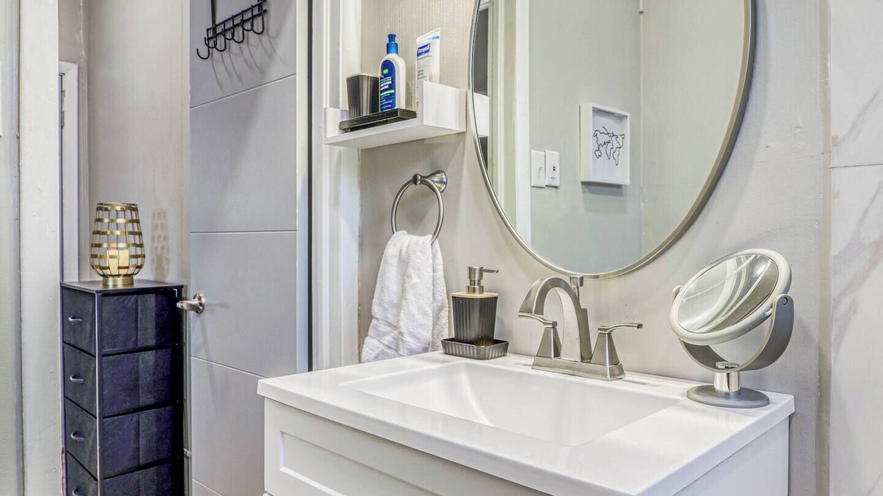 Photo of Bathroom in Pershing - Government Hill