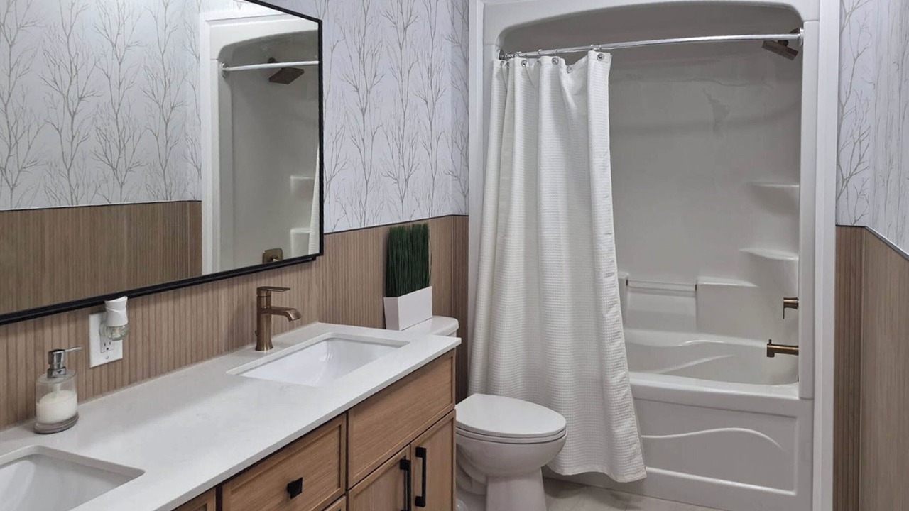 Photo of Bathroom in Tay