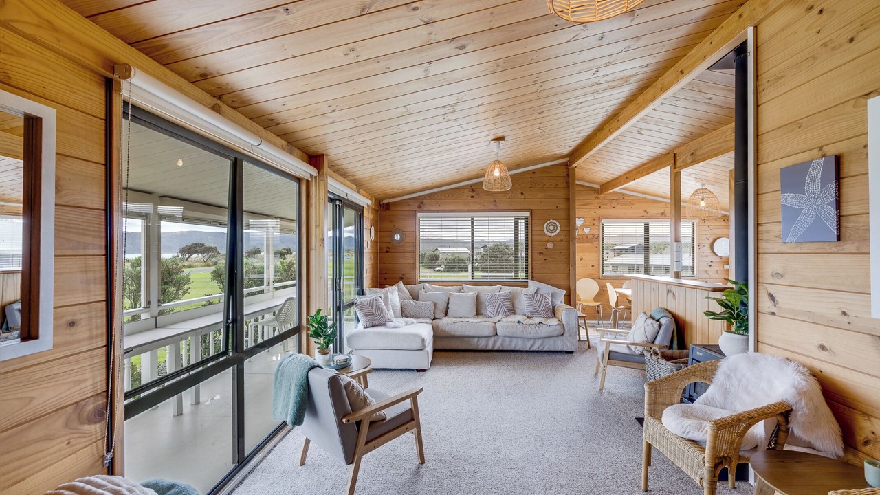 Photo of Livingroom in Mahia