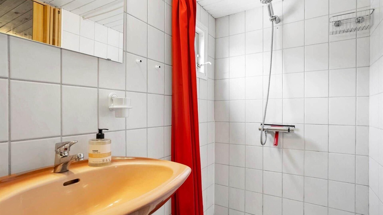 Photo of Bathroom in Fjand Badeby