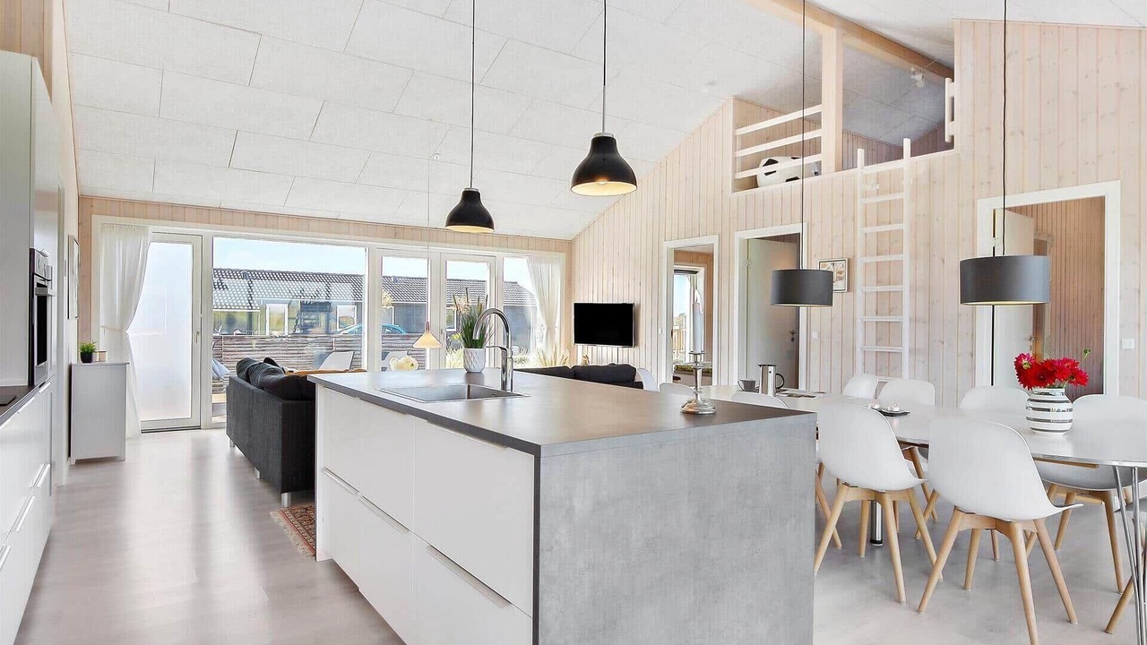 Photo of Others in Frolunde