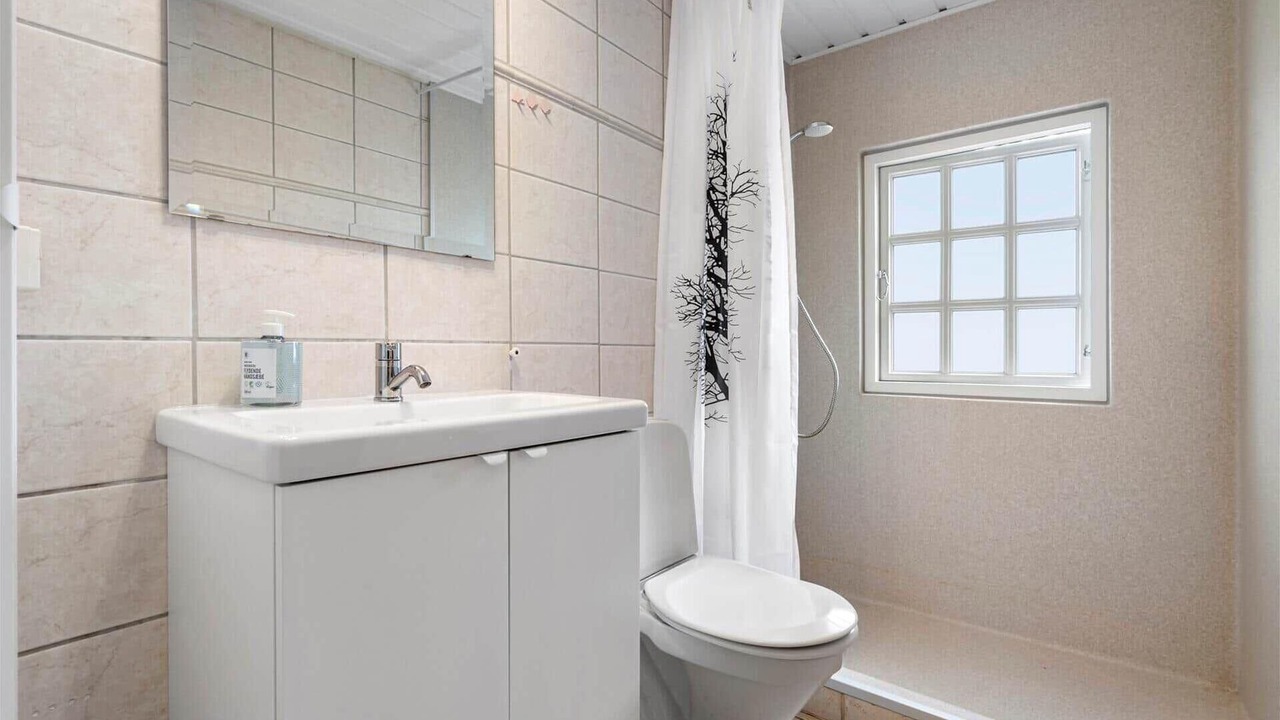 Photo of Bathroom in Vemb