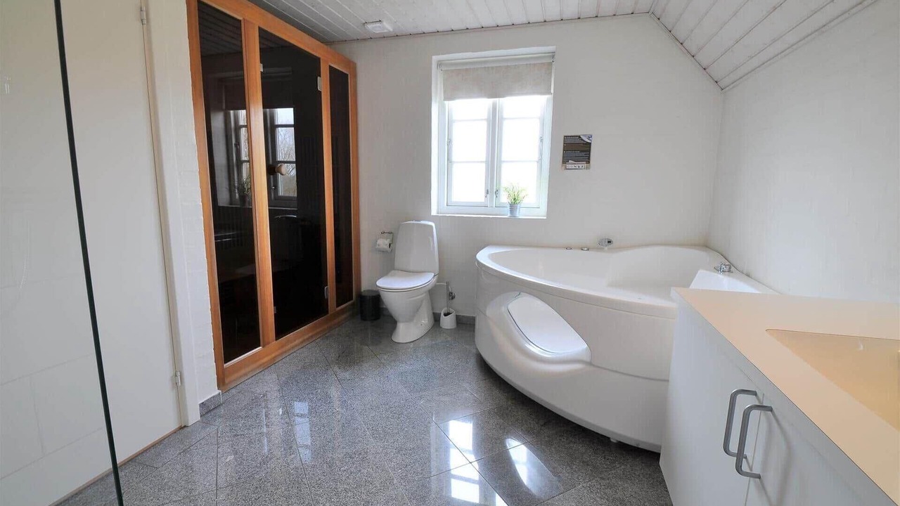 Photo of Bathroom in Øby