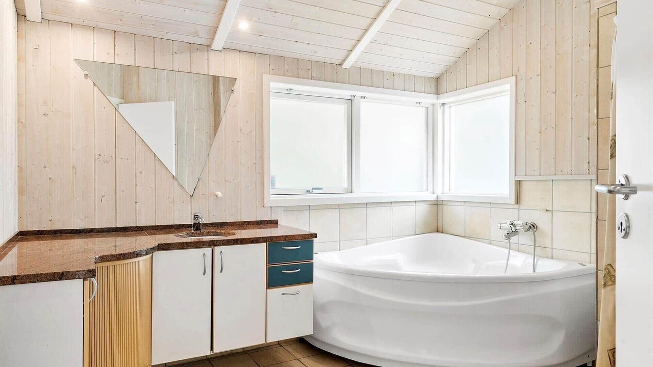 Photo of Bathroom in Vemb