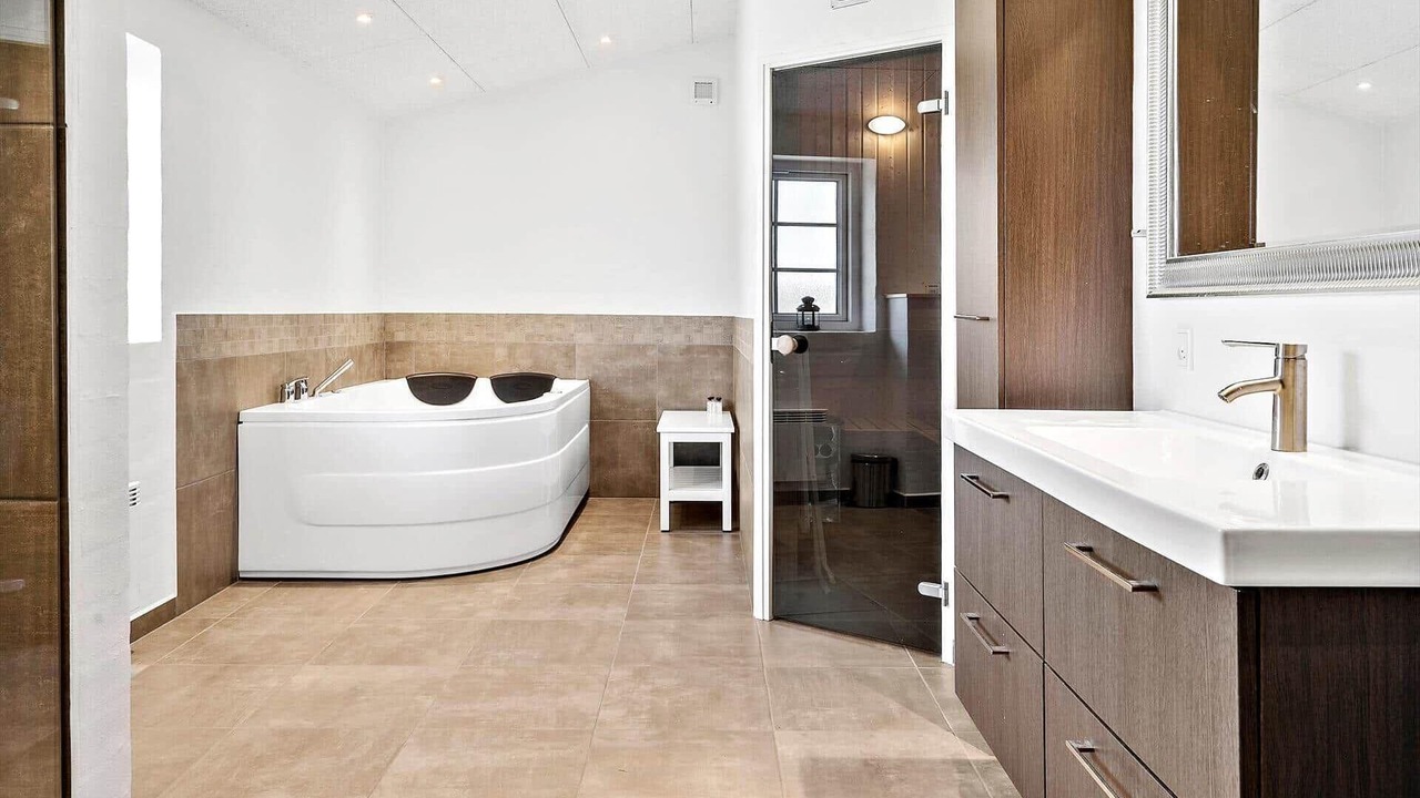 Photo of Bathroom in Øhuse