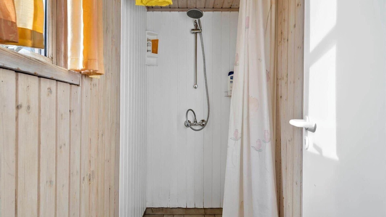Photo of Bathroom in Fjand Badeby