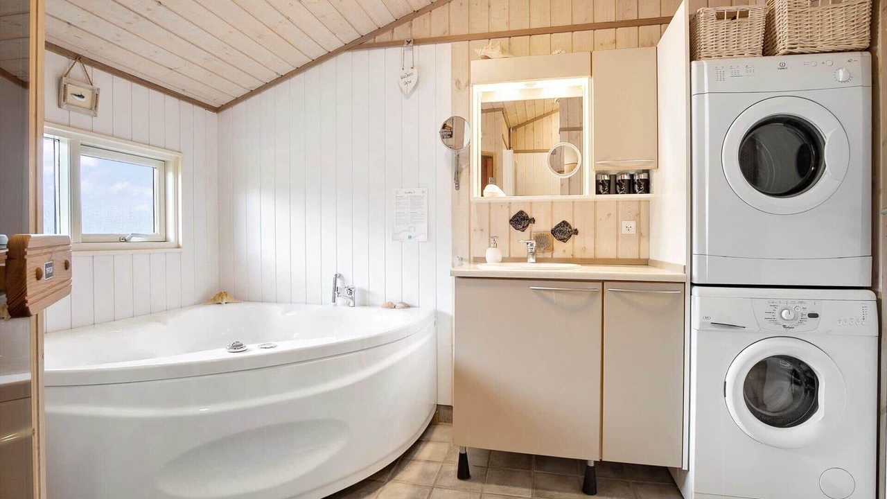 Photo of Bathroom in Frolunde