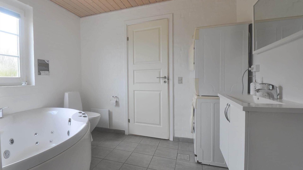 Photo of Bathroom in Fjand Badeby