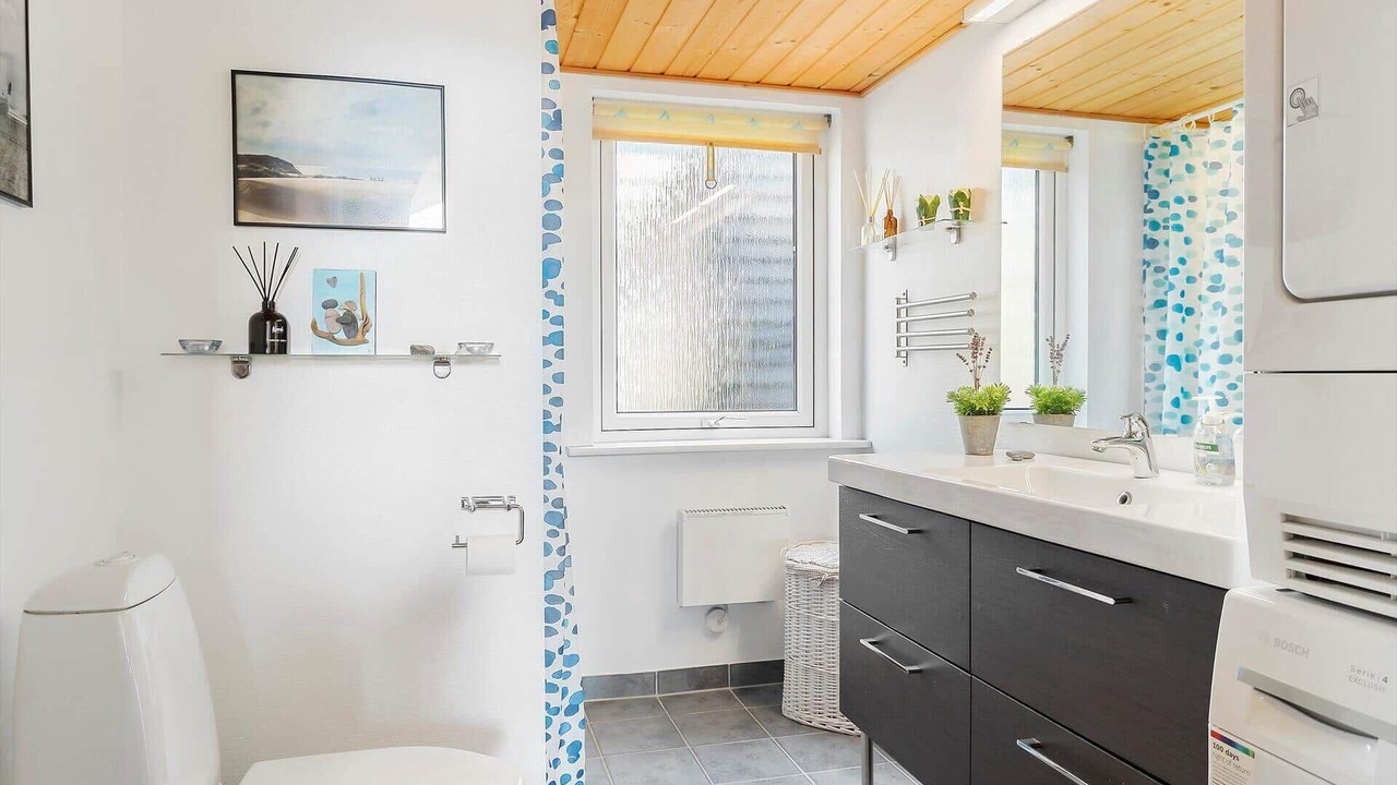 Photo of Bathroom in Agger