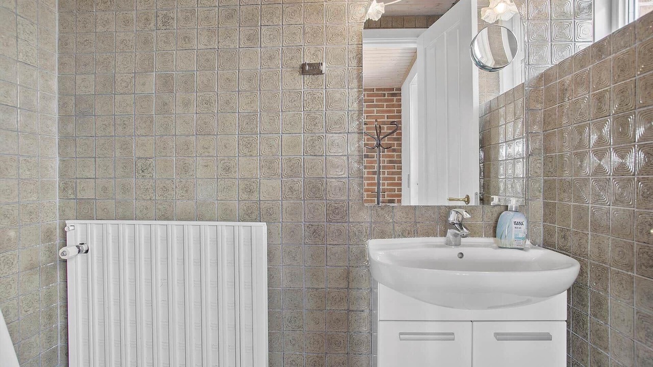 Photo of Bathroom in Agger
