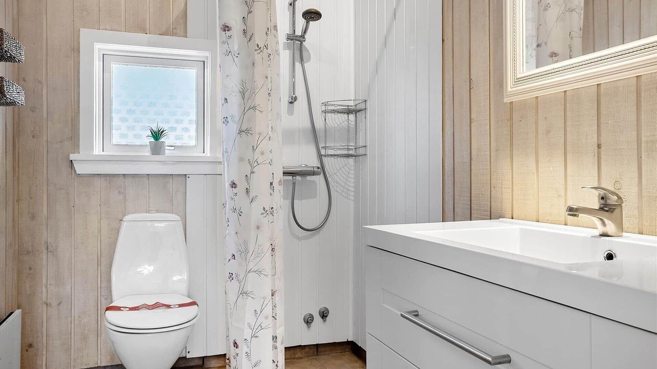 Photo of Bathroom in Klitmoller