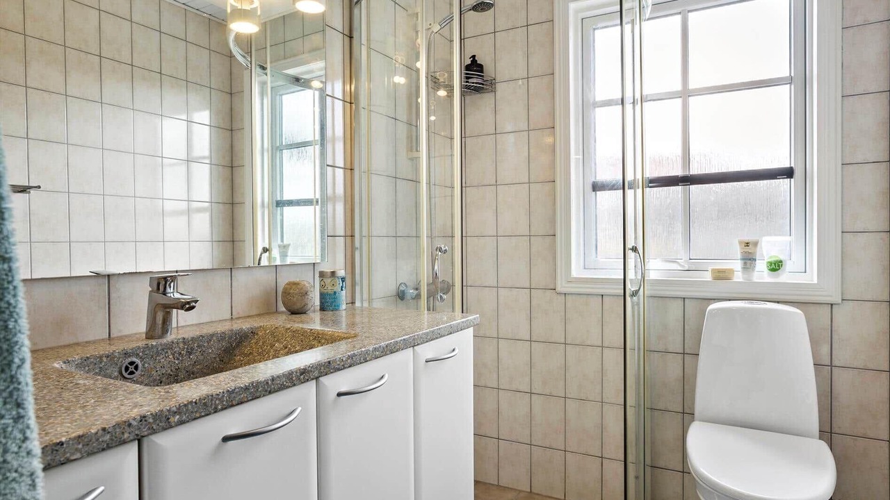 Photo of Bathroom in Agger