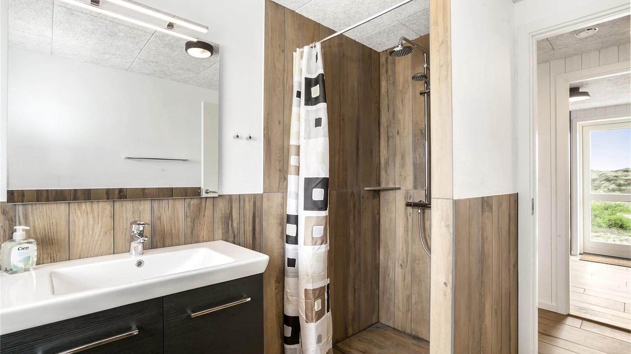 Photo of Bathroom in Snedsted