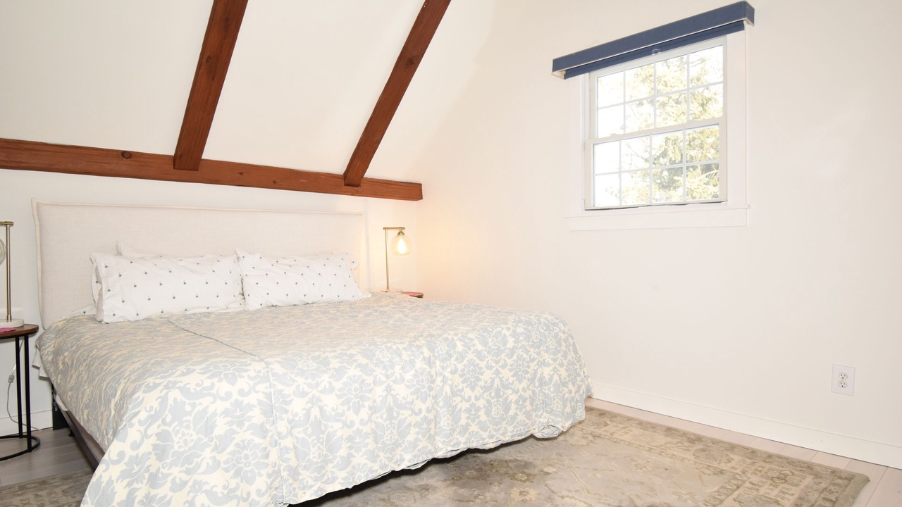 Photo of Bedroom in Matunuck