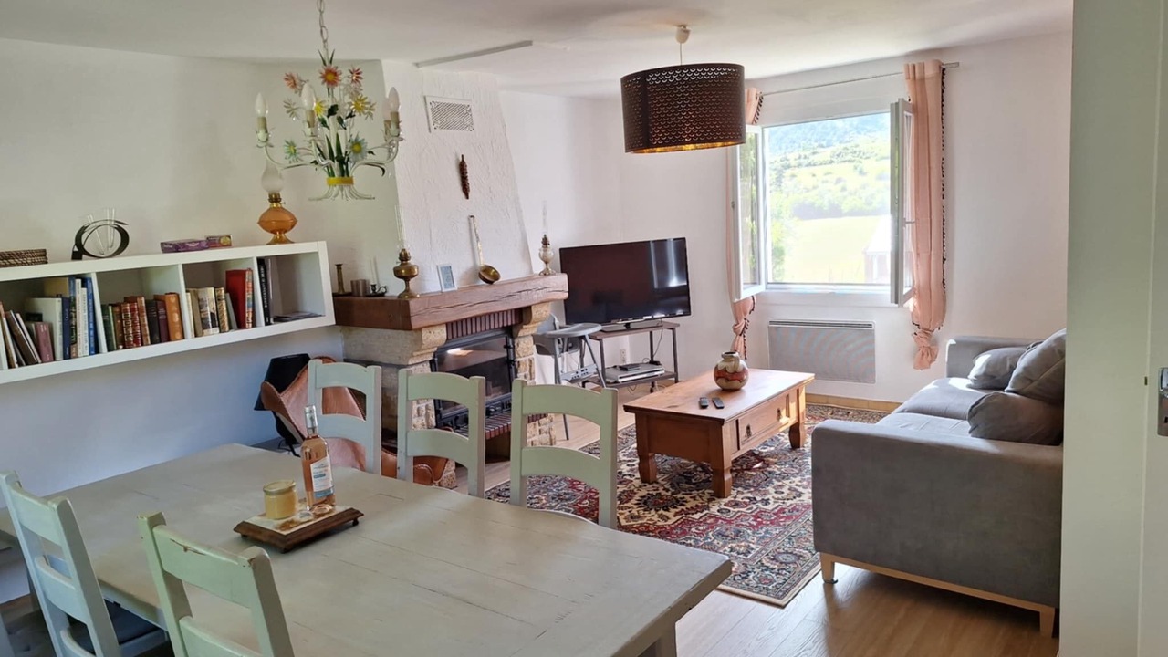 Photo of Livingroom in Mas-Saint-Chely