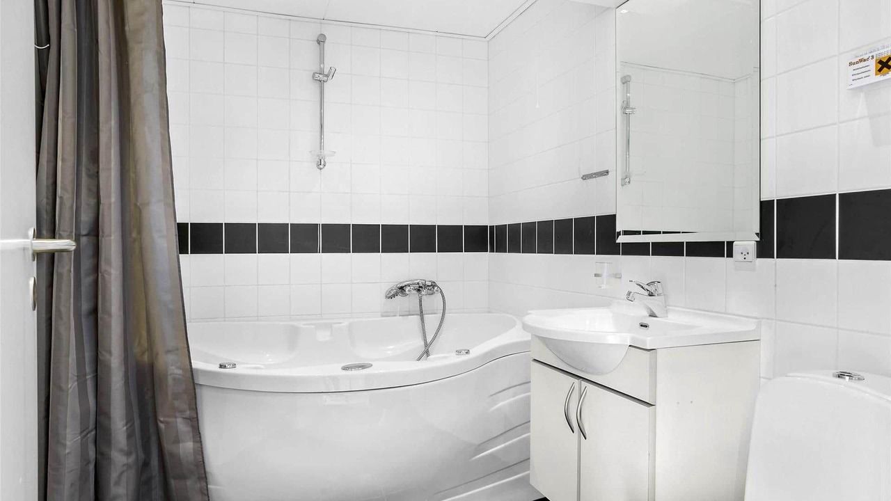 Photo of Bathroom in Tversted
